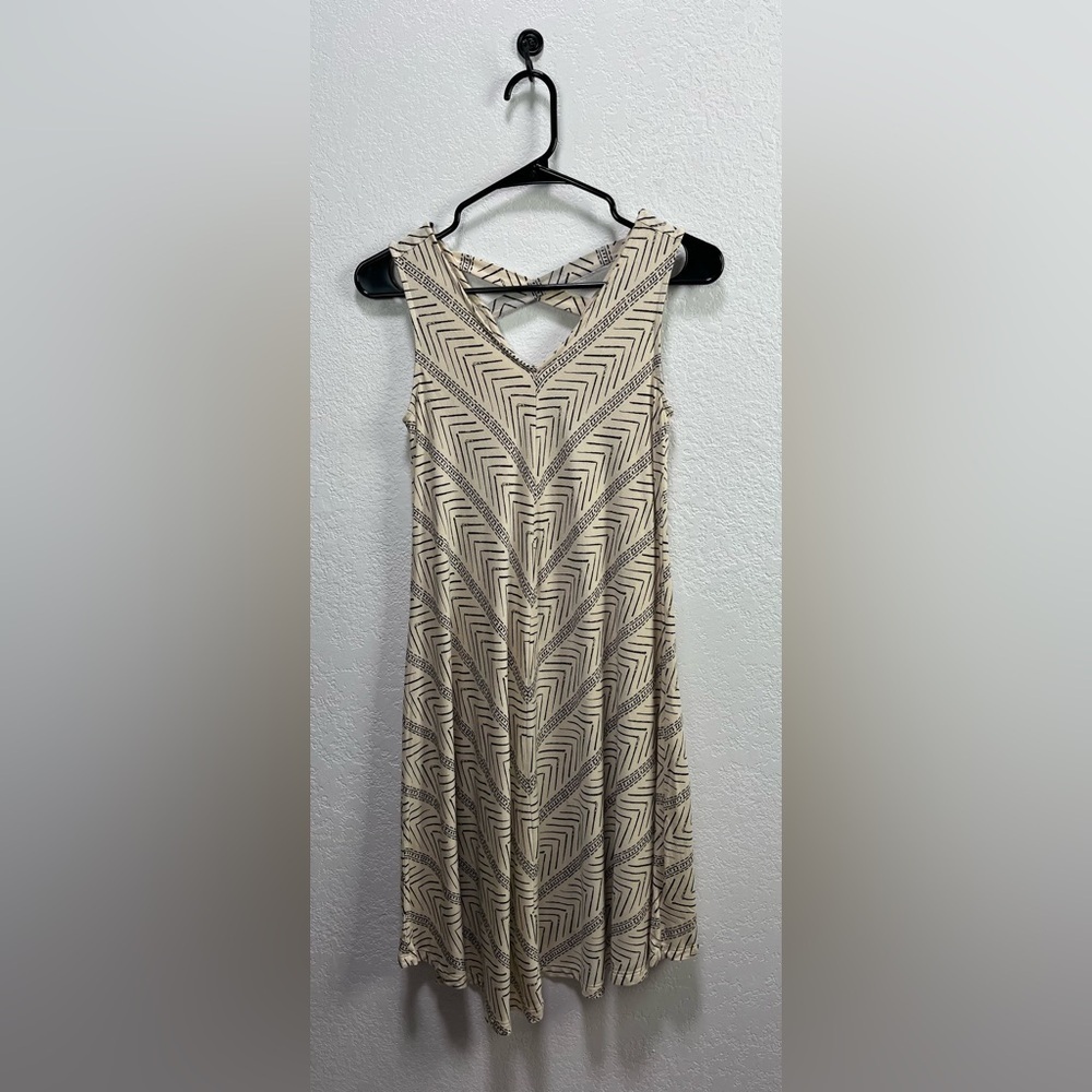 Style & Co. Women’s Cream Mini Dress Black Chevron Lines Sz XS Sleeveless Casual
